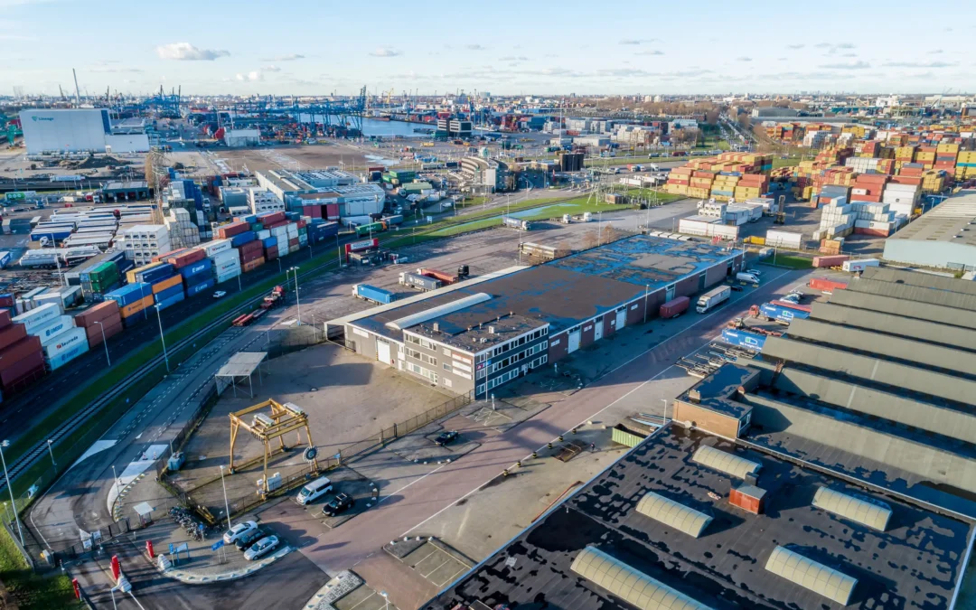 DHG VERHUURT 10.363 M² AAN VAN VEENENDAALWEG IN DE ROTTERDAMSE WAALHAVEN